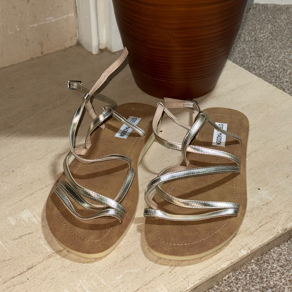 Steve Madden Metallic Strappy Sandals NWOT
